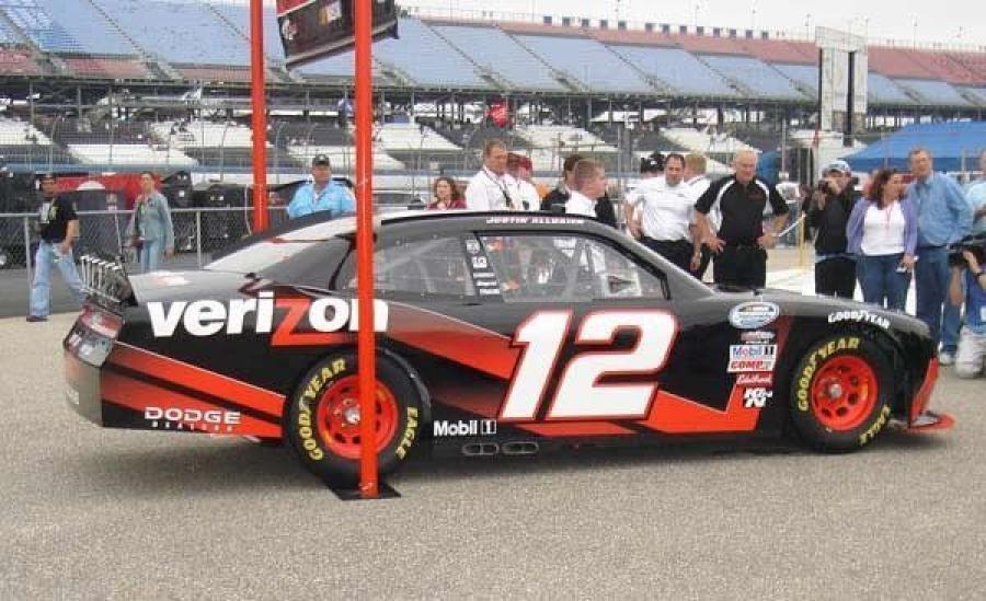 Dodge Challenger NASCAR Nationwide Series Car 2010 года  (фото 3 из 6)